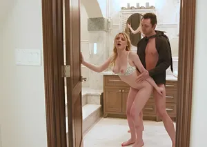 Khuôn mặt ngây thơ của người tình mới lớn lần đầu biết địt