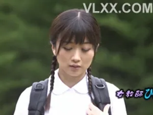 Vợ của con trai đang thù dâm thì bị bố người chồng phát hiện